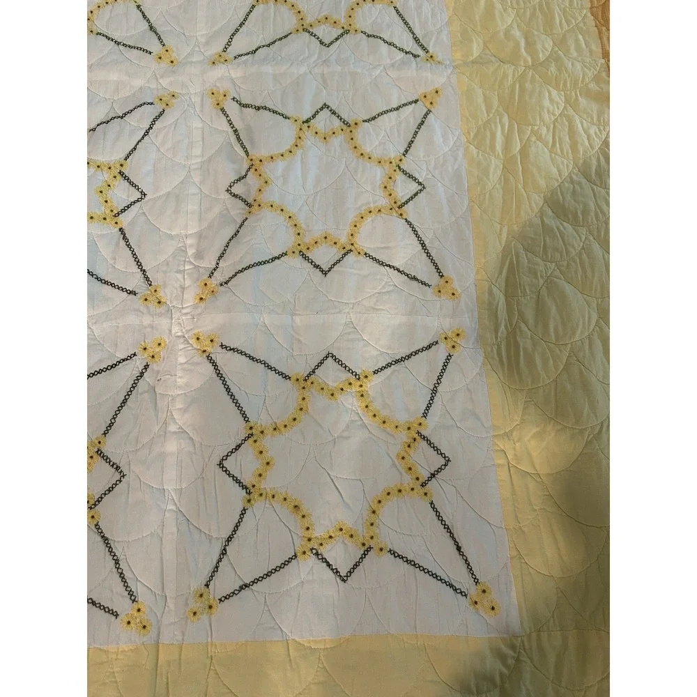 Handmade‎ Yellow Quilt 56x85 Embroidered Star Design Cottage Twin Size